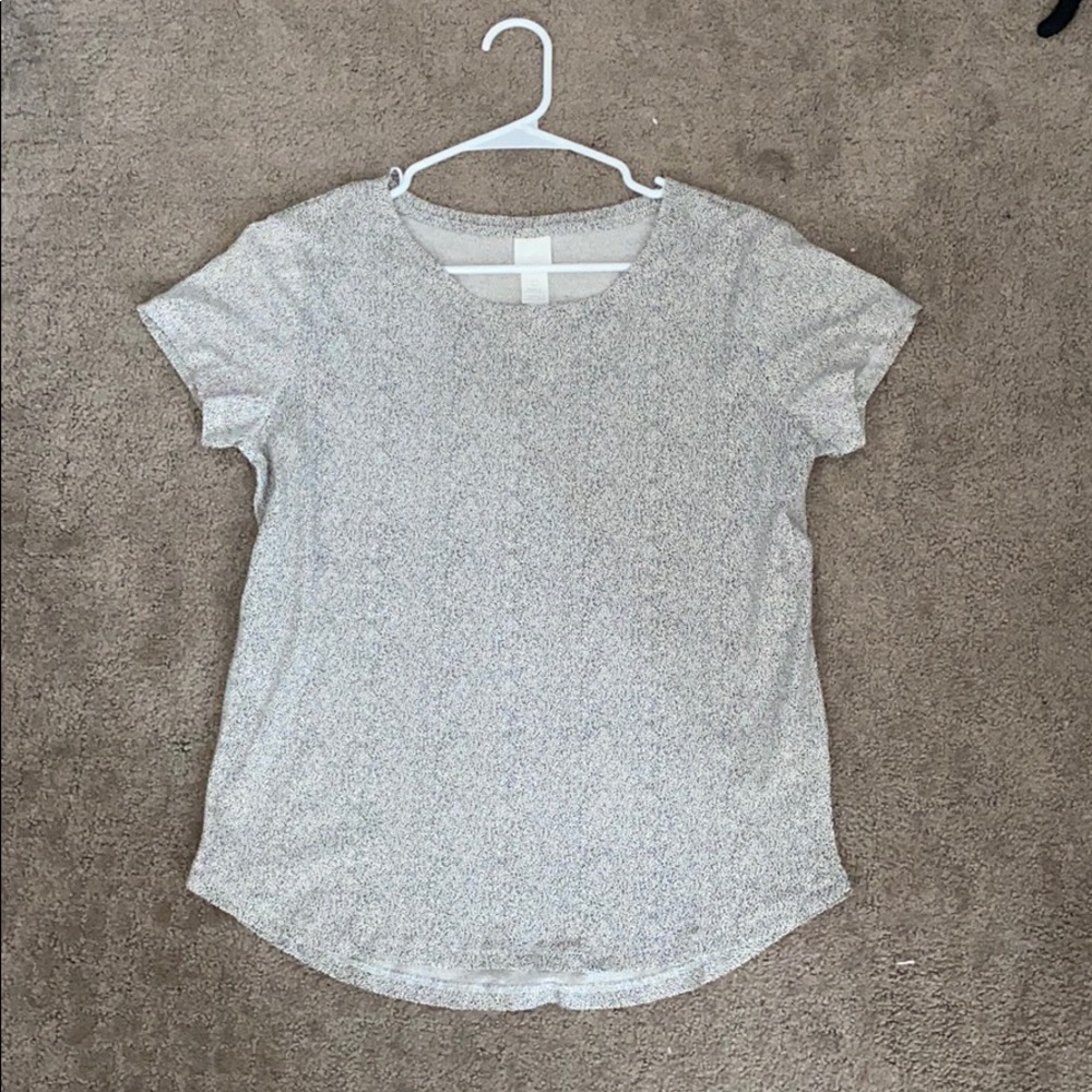 H&M dotted white and black tee shirt